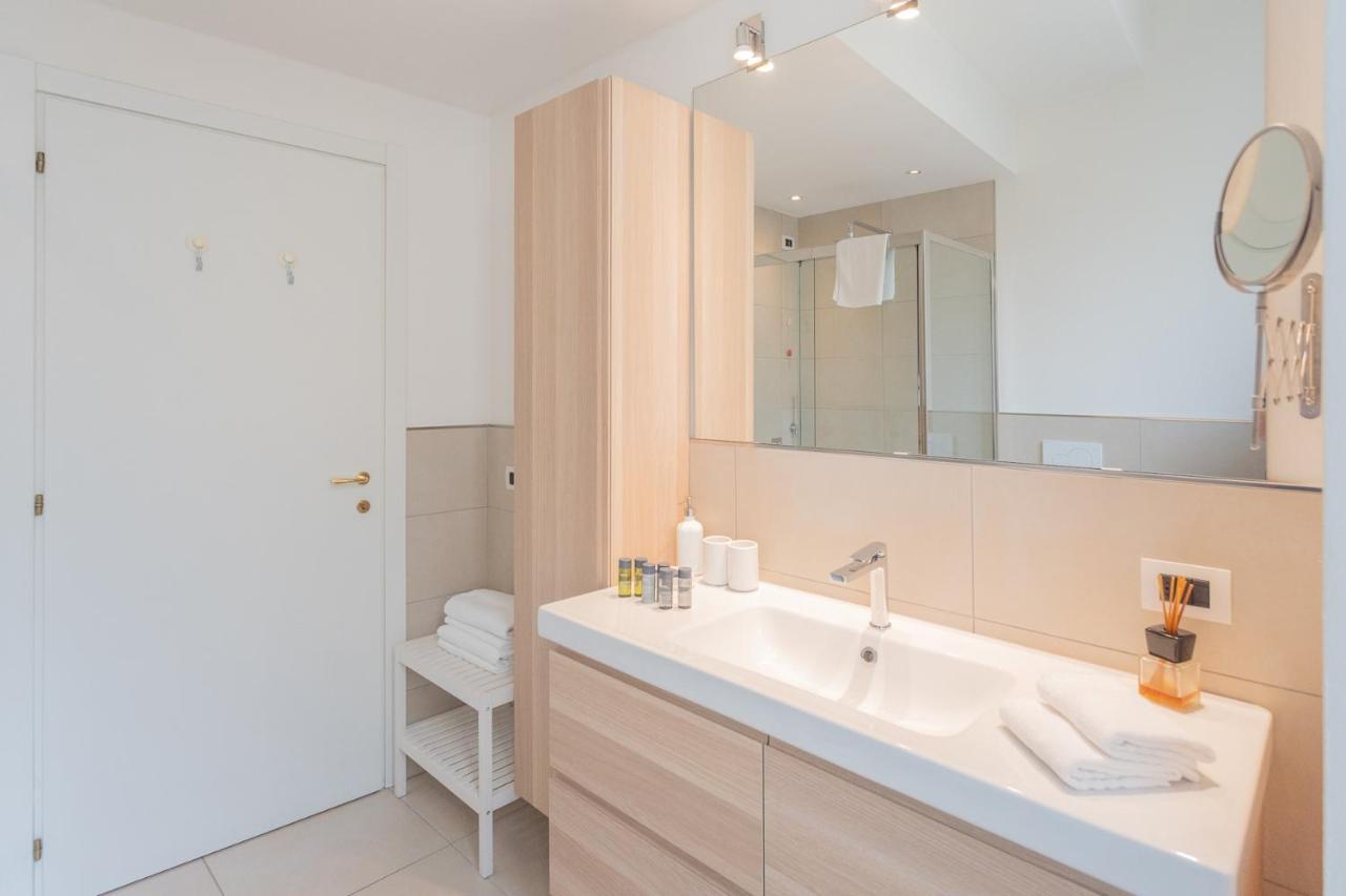 Wine Not Apartment In Como City Centre Екстериор снимка